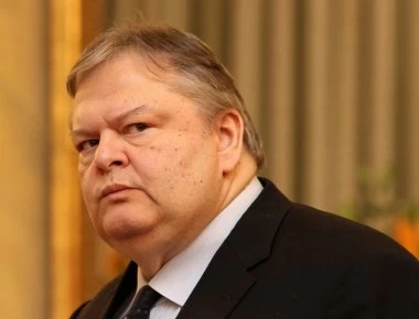 Βενιζέλος για Τσίπρα: «Διαθέτει πλειοψηφία και για την κύρωση της Συνθήκης και για την πρόταση εμπιστοσύνης» (βίντεο)